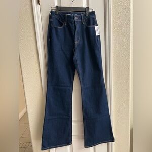 Old Navy: WOW flare Jeans - Dark wash